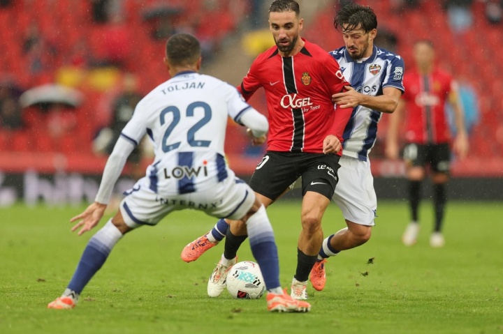 西甲九輪沖刺 冠軍歐戰(zhàn)保級(jí)三大戰(zhàn)線全面絞殺