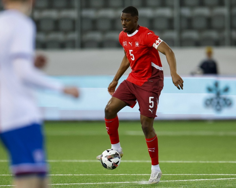 切爾西利物浦考察瑞士U21隊(duì)長尼亞科西 夏窗預(yù)計(jì)800萬鎊