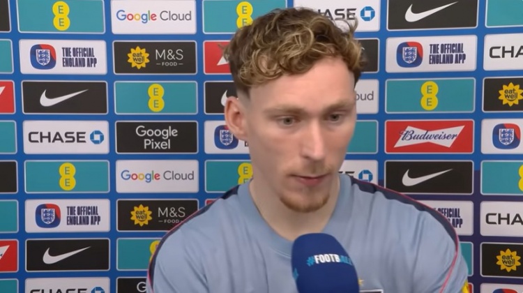 加納首秀獲評隊內(nèi)最佳 懷特送點引爭議 加納首秀獲評隊內(nèi)最佳 懷特送點引爭議