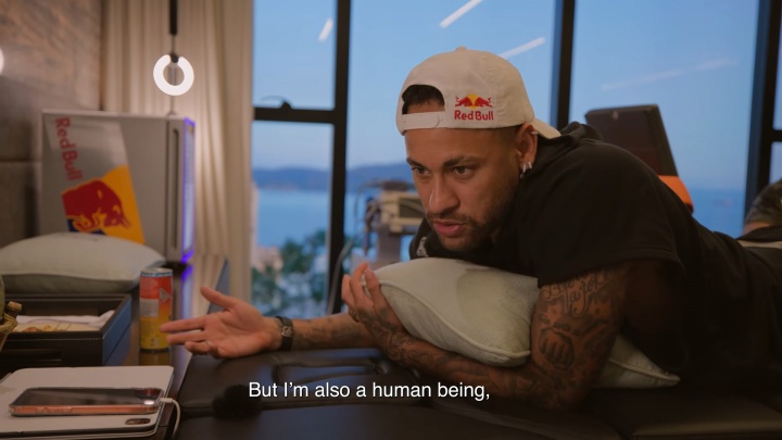 內(nèi)馬爾播客直面爭議 自陳帶傷出戰(zhàn)與輿論重壓