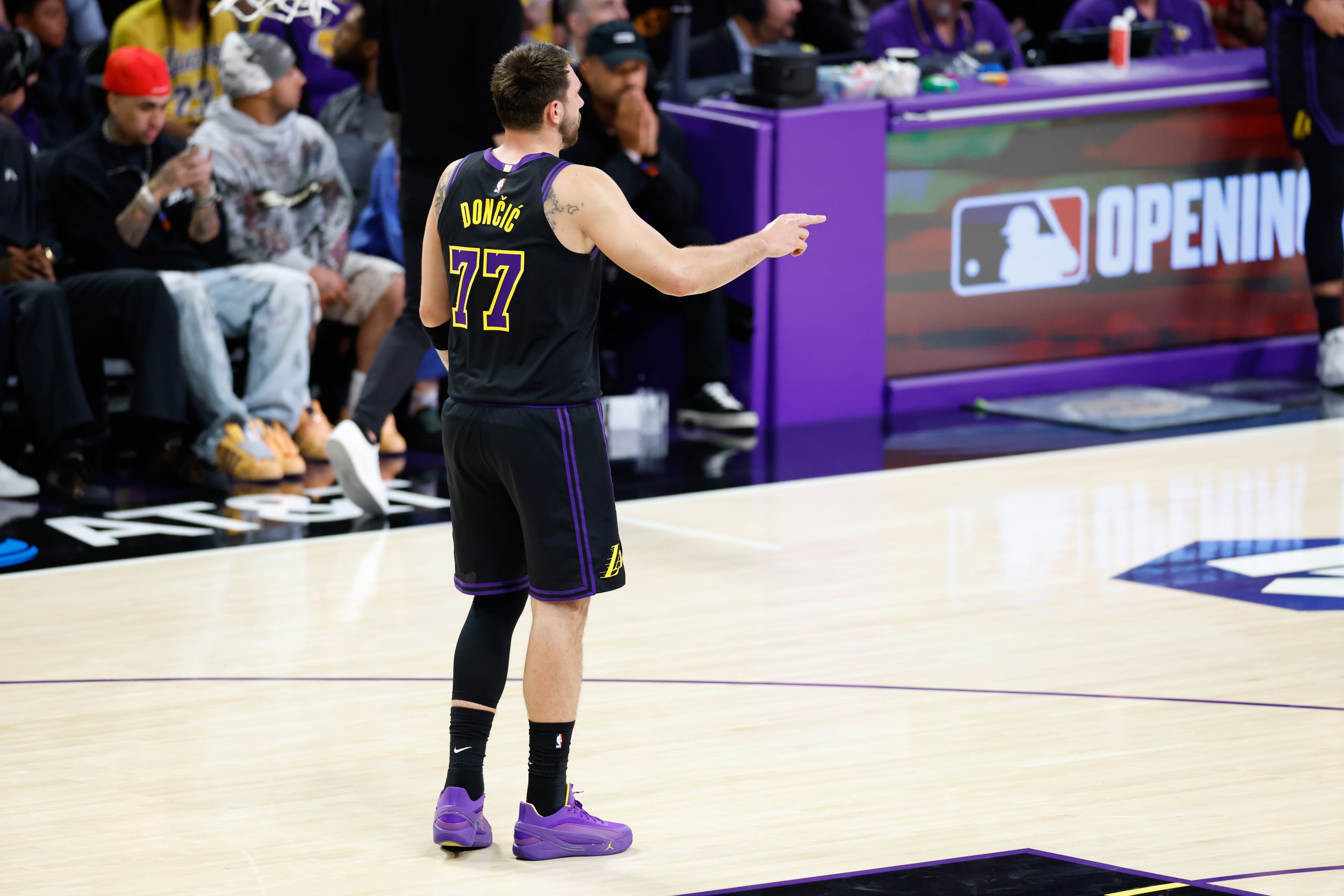 韋德評(píng)東契奇坎寧安特例：NBA開了先例，人人都會(huì)申訴