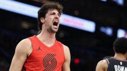 [騰訊全場(chǎng)集錦]??開(kāi)拓者險(xiǎn)勝太陽(yáng) 阿夫迪亞41+7+12 杰倫·格林35分 布克22分