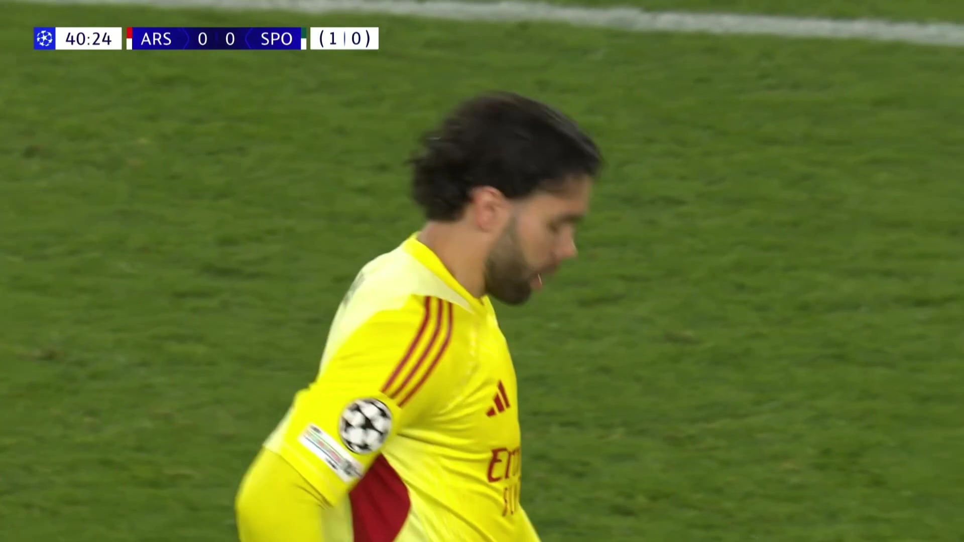 險送大禮！拉亞禁區(qū)內(nèi)出球失誤！葡體斷球沒把握??！