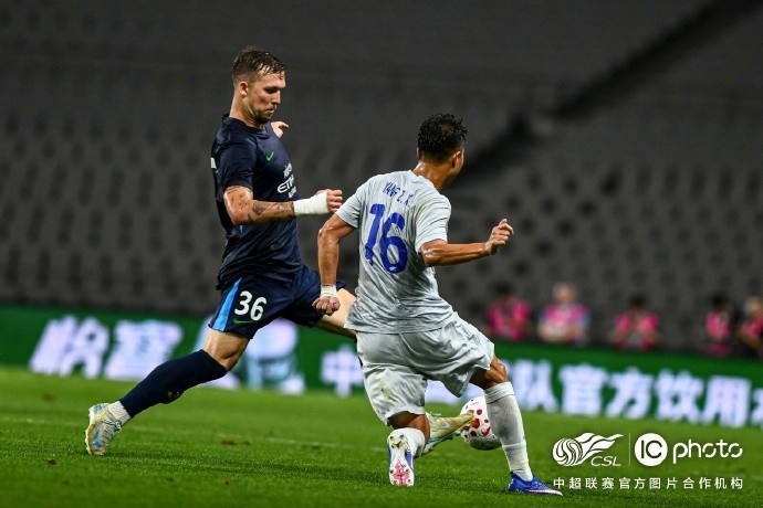 阿代米閃擊 卡爾采夫點射 深圳客場2-1終結申花不敗