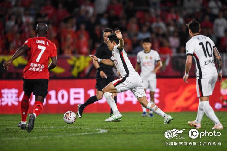 姆本扎+熱菲尼奧三分鐘兩球逆轉(zhuǎn)，海港客場2-3遭鐵人楠波灣絕殺