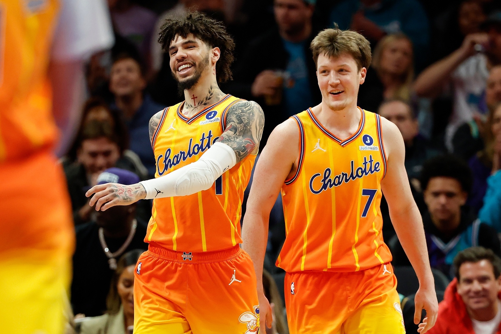 太陽(yáng)vs黃蜂、森林狼vs活塞、湖人vs雷霆、騎士vs勇士、鵜鶘vs開(kāi)拓者、馬刺vs快船比分預(yù)測(cè)與盤(pán)口分析